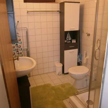 Roessler Apartment *